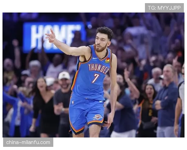 切特·霍姆格伦挡拆创造错位提升篮下效率明显超越同届新人