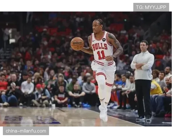 德罗赞连续关键突破拉开空间，助力球队提升季后赛得分效率